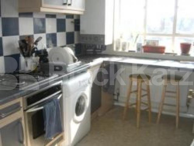 			AMAZING VALUE FOR MONEY!!!, 3 Bedroom, 1 bath, 1 reception Flat			 Carysfort Road, CROUCH END N8